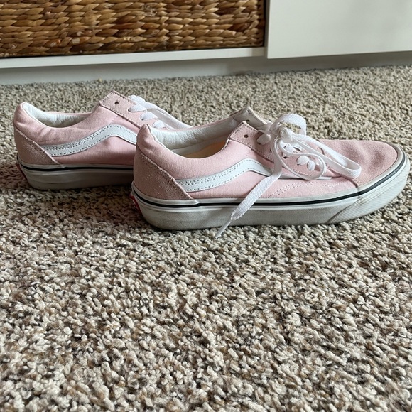 NWOT! Women’s pink and white classic vans - Picture 3 of 7